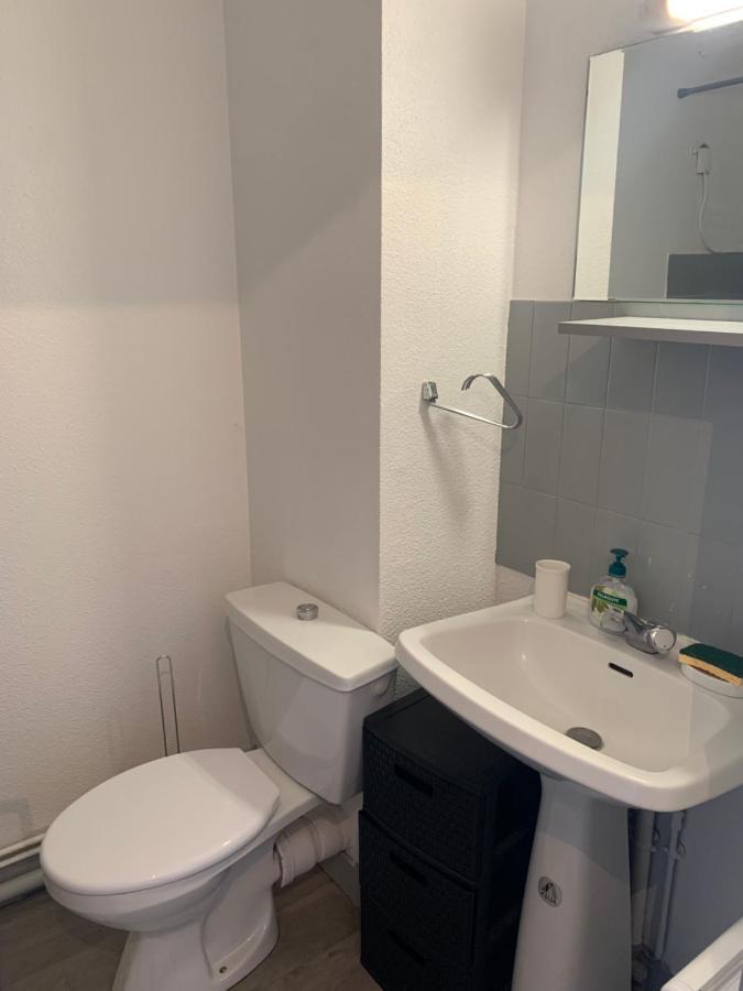 Joli Studio Avec Garage Prive Apartment Тарб Екстериор снимка